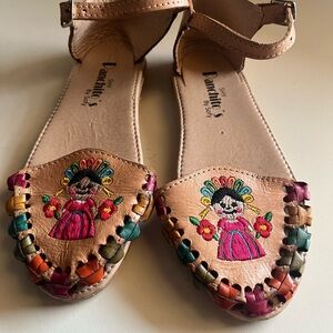 Colorful Embroidered Girls Sandals leather brown size 2 Pre owned